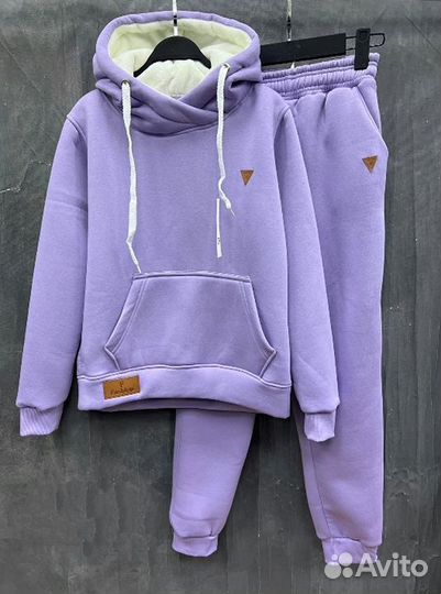 Женский утепленный спортивный костюм