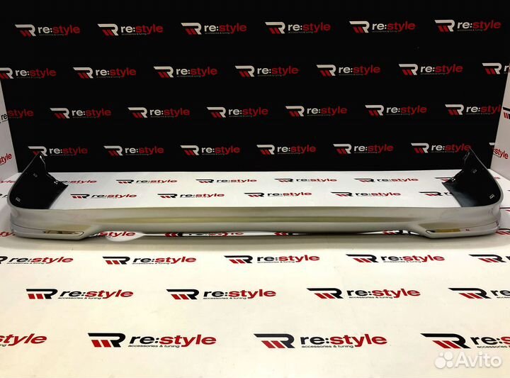 Губа заднего бампера Toyota Land Cruiser 200