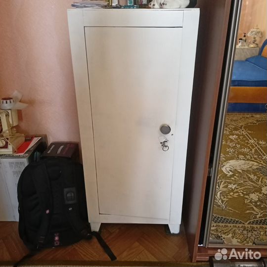 Продам сейф