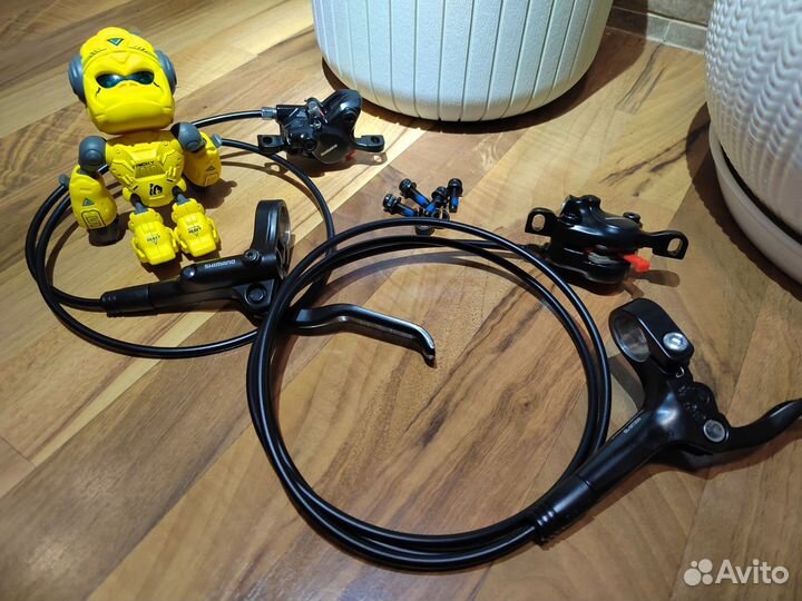 Гидравлические тормоза Shimano BL-MT200