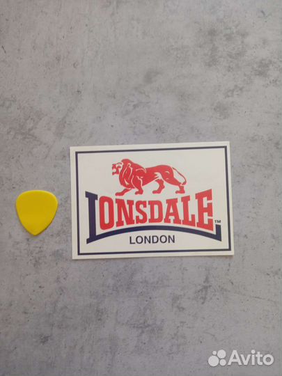 Наклейка этикетка Lonsdale