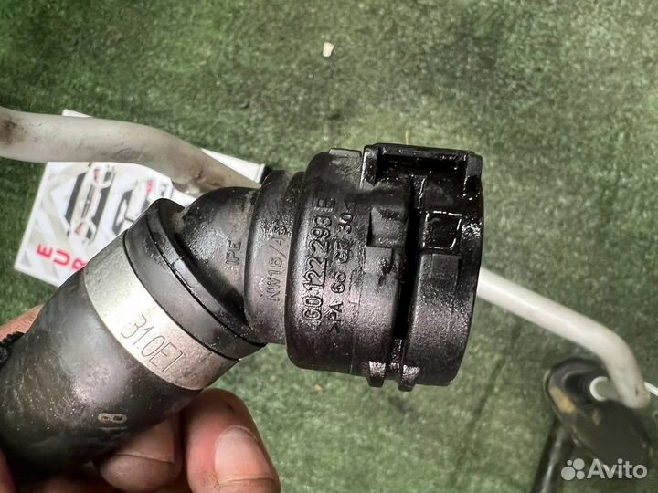 Трубка и патрубки охлаждения на Audi A6 (C7), 4G5