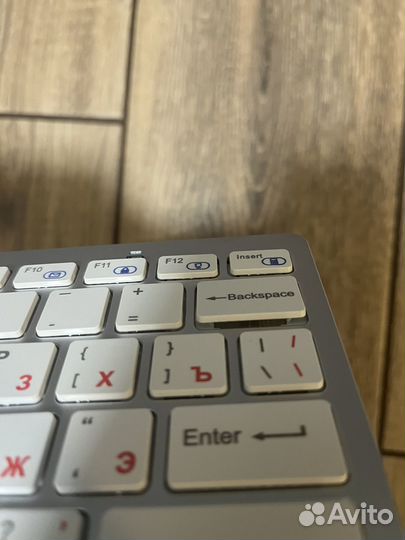 Беспроводная клавиатура и мышь