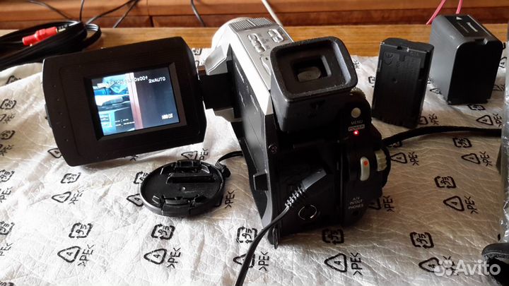 Японская видеокамера mini - DV Panasonic NV - DS 3