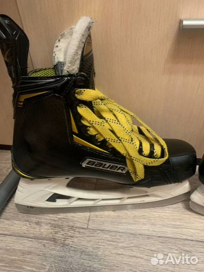 Хоккейные коньки bauer