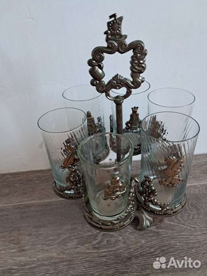Винтажные стаканы на подставке 