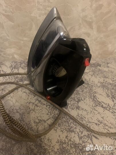 Утюг рабочий Ютия