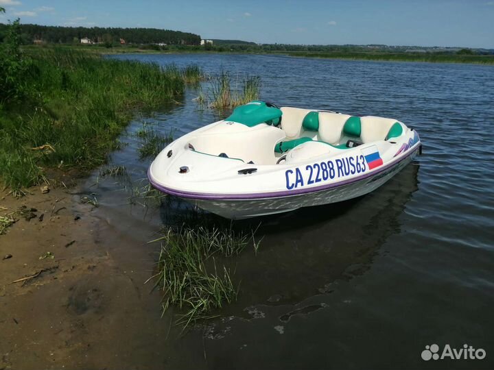 Водометный катер BRP Sea-doo Challenger