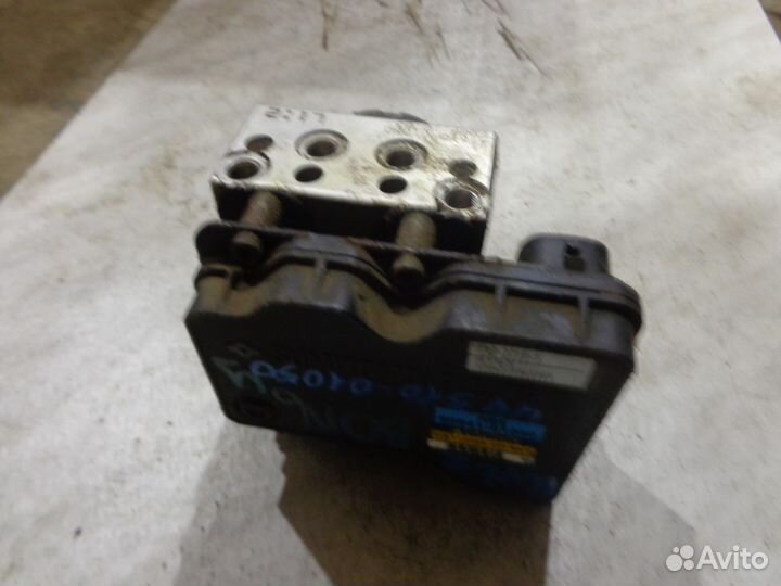 Toyota Voltz 1.8L AT Блок ABS б.у