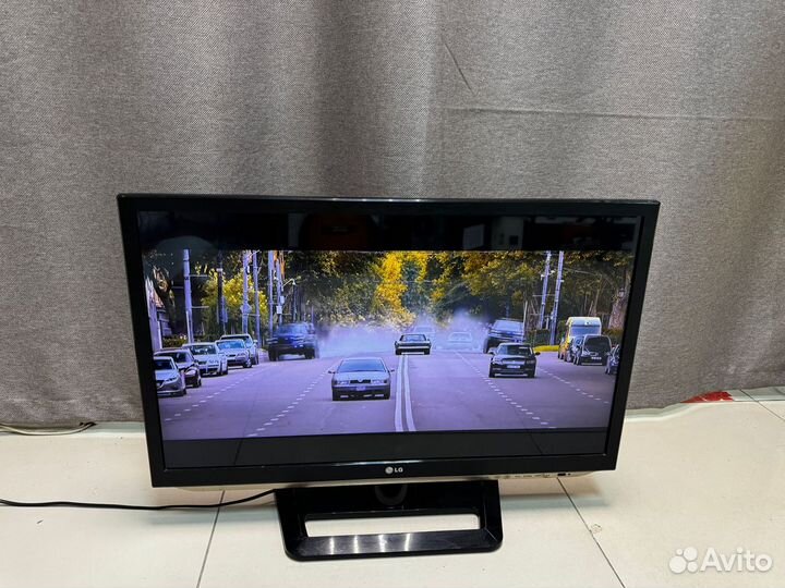 Телевизор LG 32LM580T