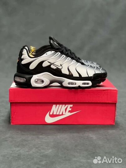 Кроссовки nike air max tn plus