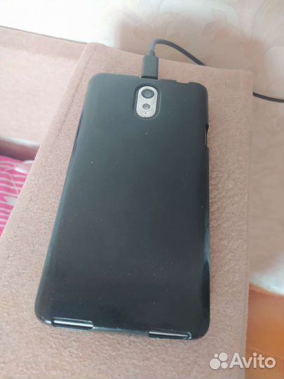 Телефон сенсорный Lenovo