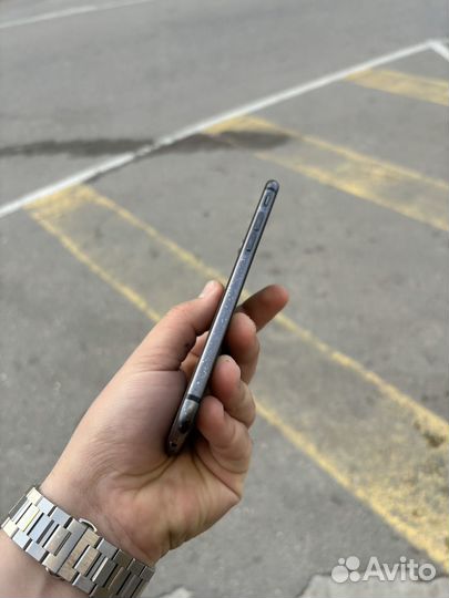 iPhone 8, 64 ГБ