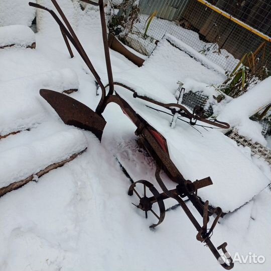 Конный плуг