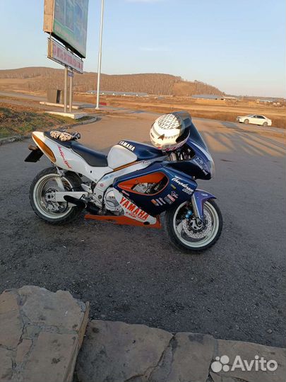 Yamaha yzf1000r Thunderace