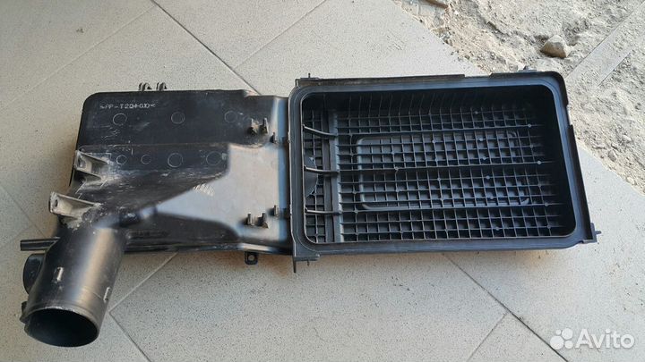 Крышка воздушного фильтра Mazda3