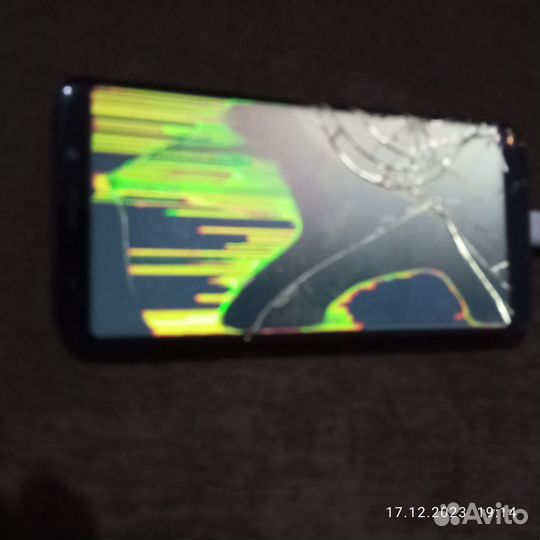 Запчасть для телефона,телефон Samsung s9