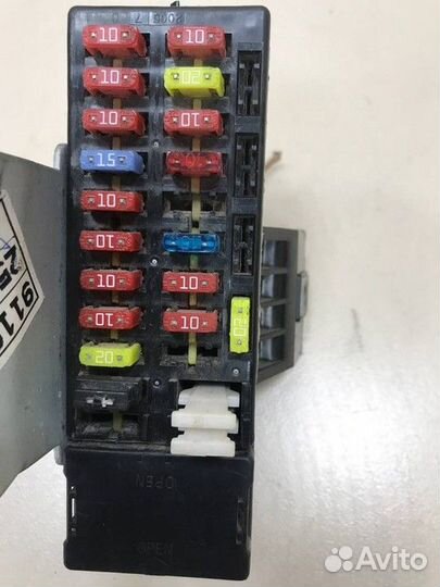 Блок предохранителей Hyundai Accent