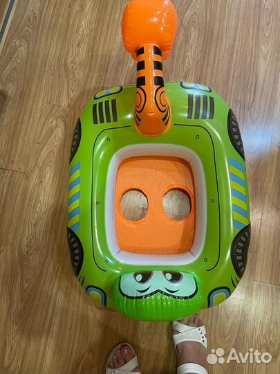 Надувной круг машинка