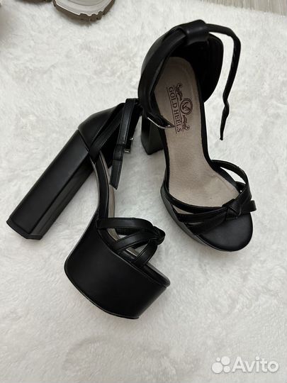 Босоножки женские 35 размер