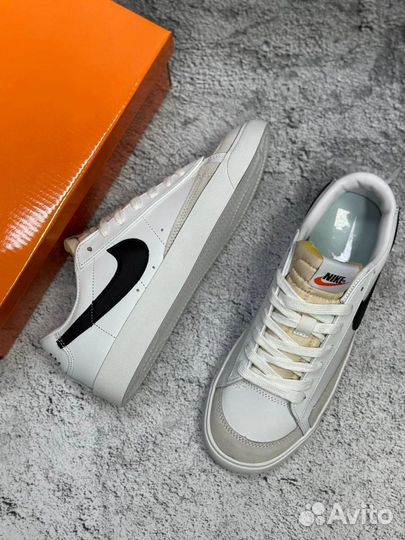 Кроссовки Nike Blazer