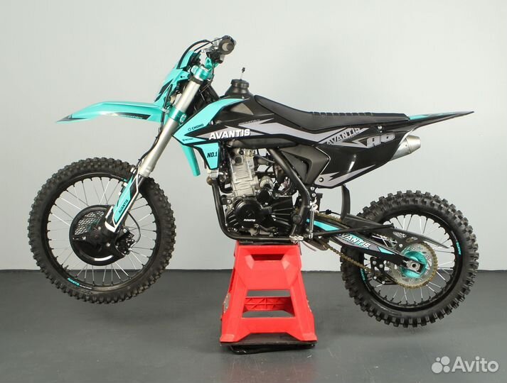 Мотоцикл Avantis A6 черно-голубой