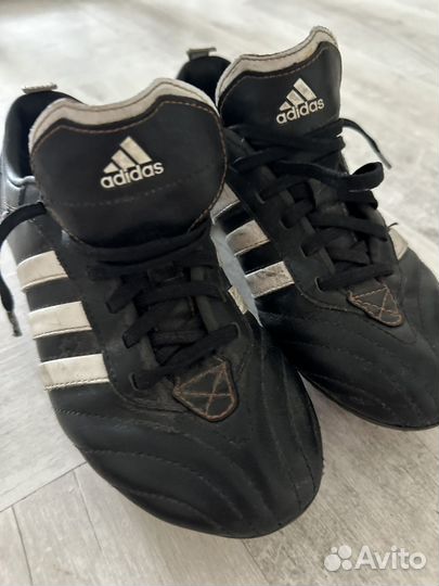 Бутсы футбольные