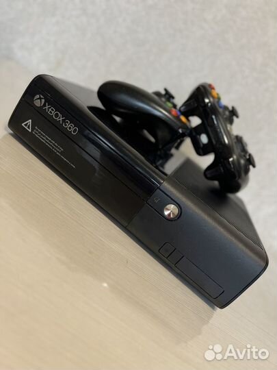 Приставка Xbox 360