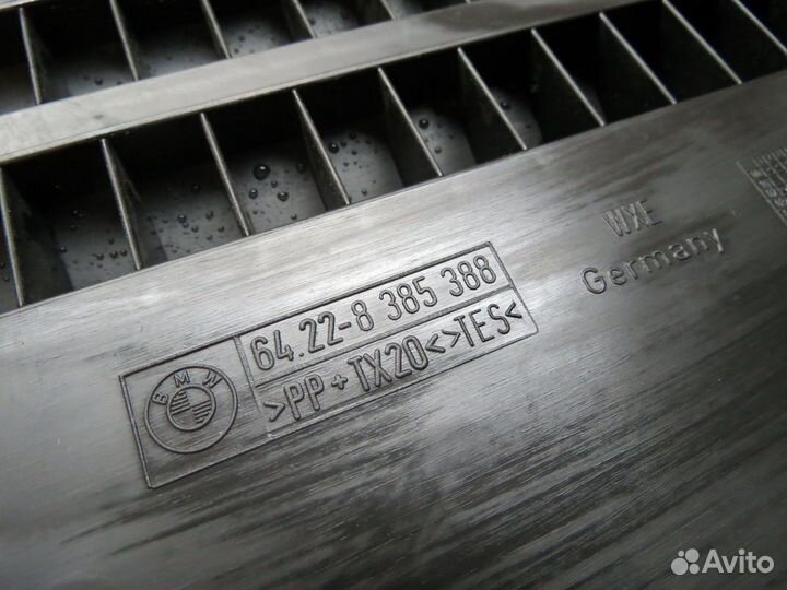 Клапан вентиляционный правый Range Rover 3 Vogue