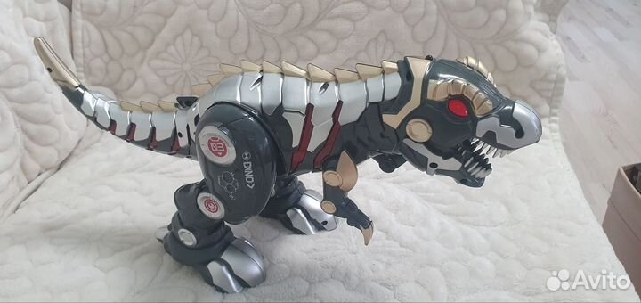 Робот динозавр