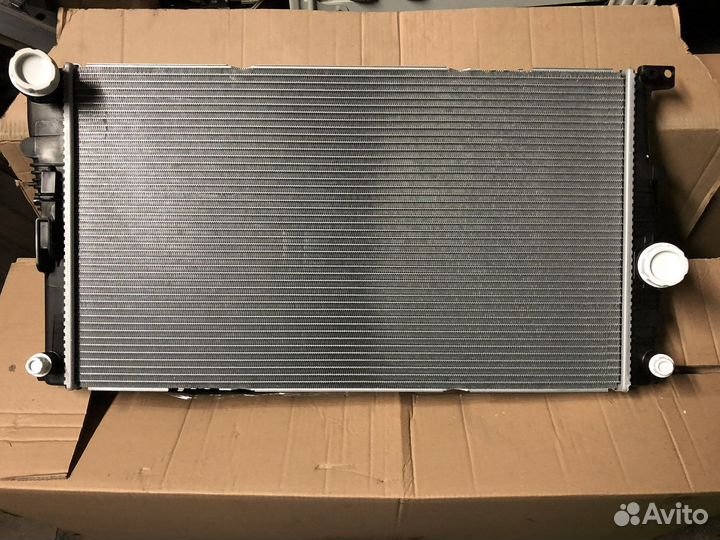 Радиатор охлаждения двигателя BMW F30 F32 F34 N20