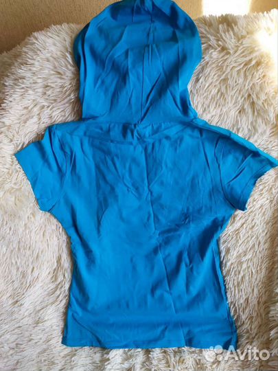 Футболка с капюшоном р 44-46