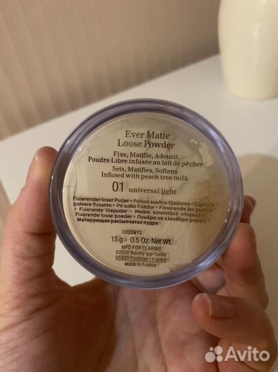 Матирующая рассыпчатая пудра Clarins