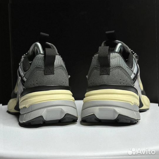 Кроссовки Nike V2K Run Runtekk black