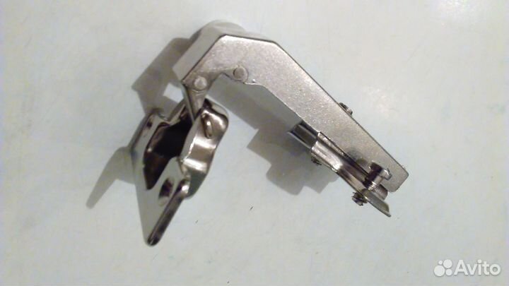 Угловая мебельная петля