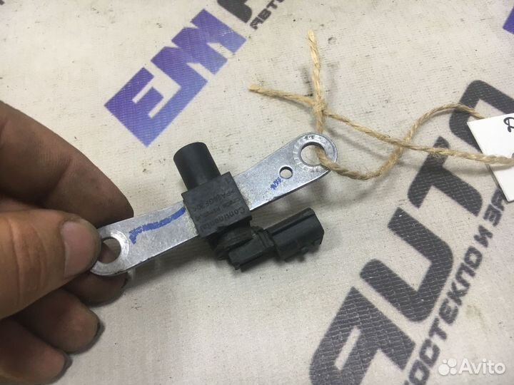 Датчик коленвала Рено Логан 2
