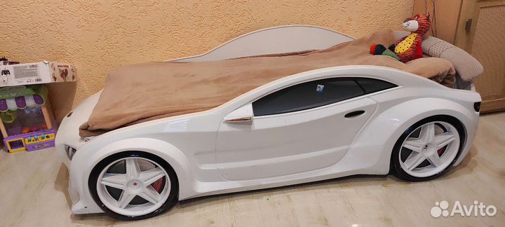 Детская кровать машина с матрасом