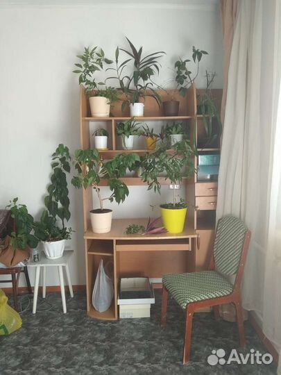 Стол компьютерный