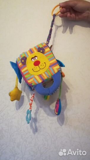 Кубик на подвесе Tillimilli развивающий мягкий