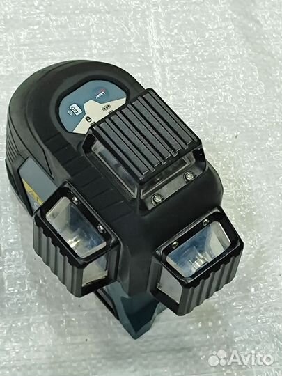 Лазерный уровень Bosch GLL 3-80