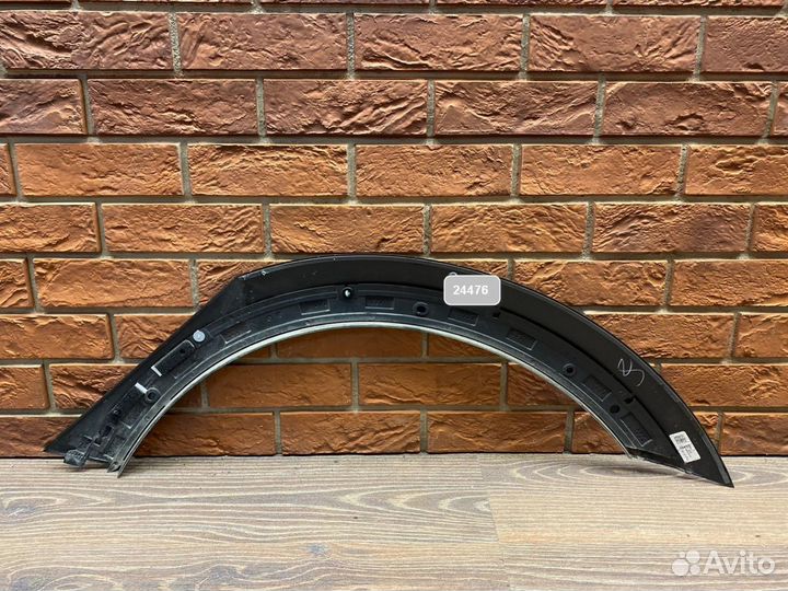Накладка крыла заднего правого Volvo V90 CC 2017+