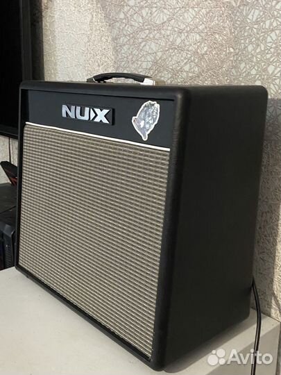 Комбоусилитель NUX 40bt