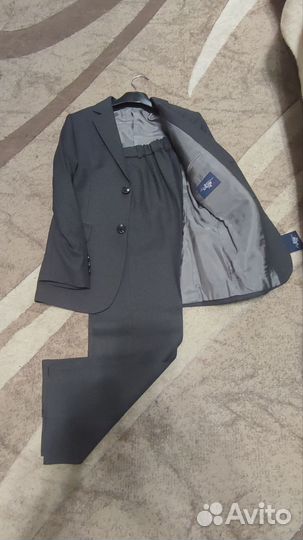 Школьный костюм