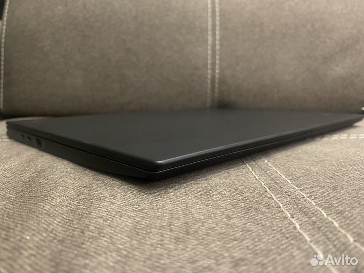 Lenovo ThinkPad X1 Yoga 3 поколение i5-8250/8/512