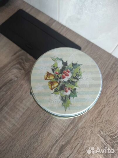 Жестяная банка для хранения