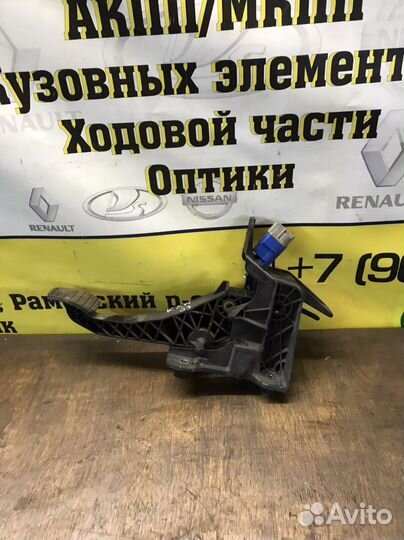 Рено Каптюр педаль