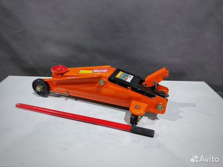 Домкрат подкатной 3 тонны Кратон HTJ-3.0