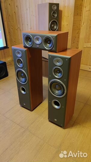 Акустические колонки JBL