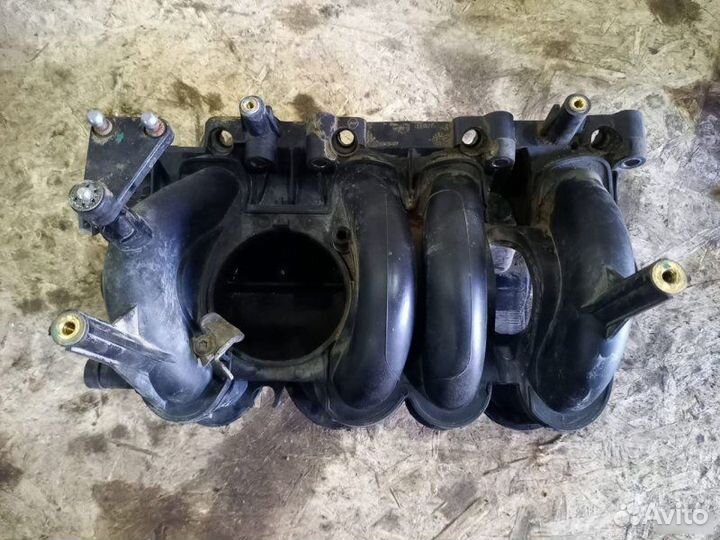 Коллектор впускной Renault Logan 1 2009—2015