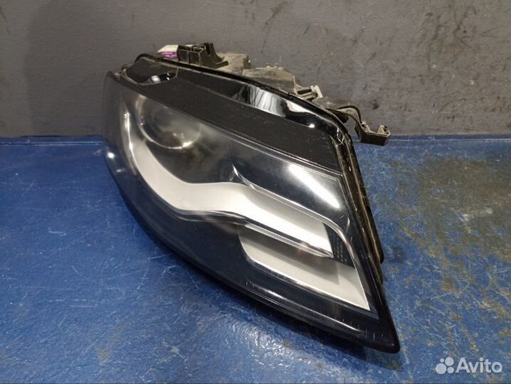 Фара ксенон правая Audi A4 B8